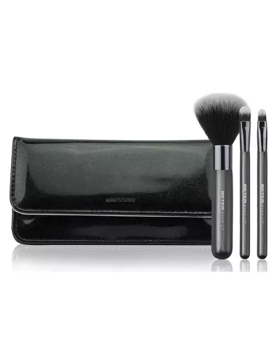 Estuche de la colección Black Day To Night de Beter con 4 productos
